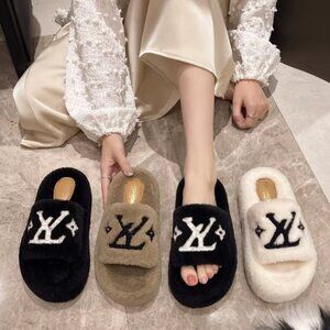 Beautiful Fashion Slides Plush Fur Flip Flops Slippers Fur Shoes